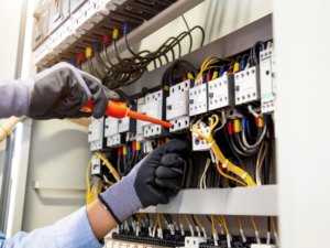 Cos’è e come si ottiene un impianto elettrico a norma